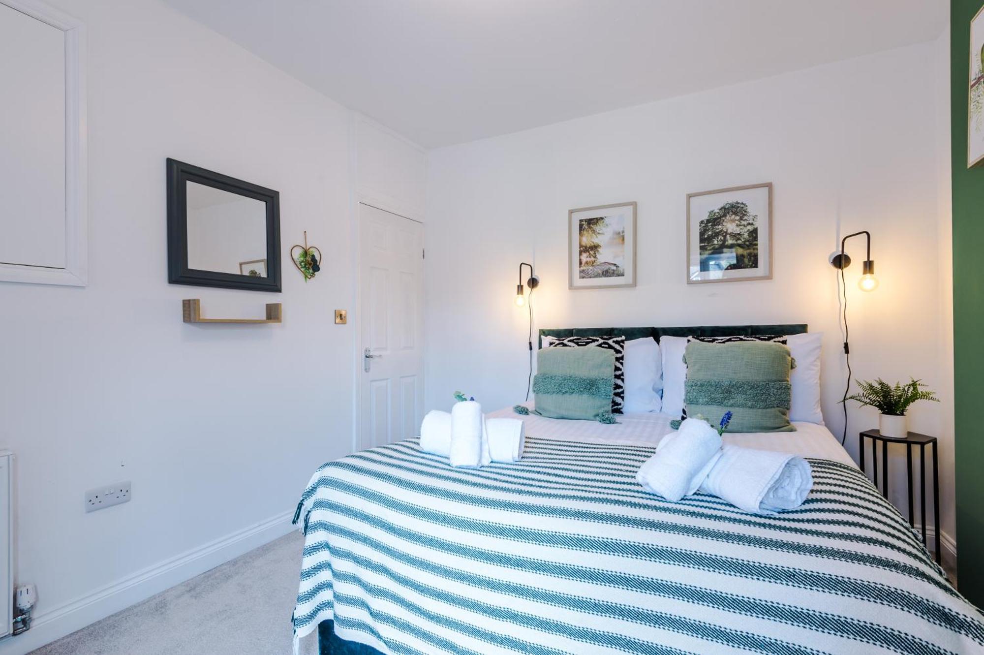 Spacious 3-Bed Home In Nantwich By 53 Degrees Property - Amazing Location, Ideal For Groups - Sleeps 6 Bagian luar foto